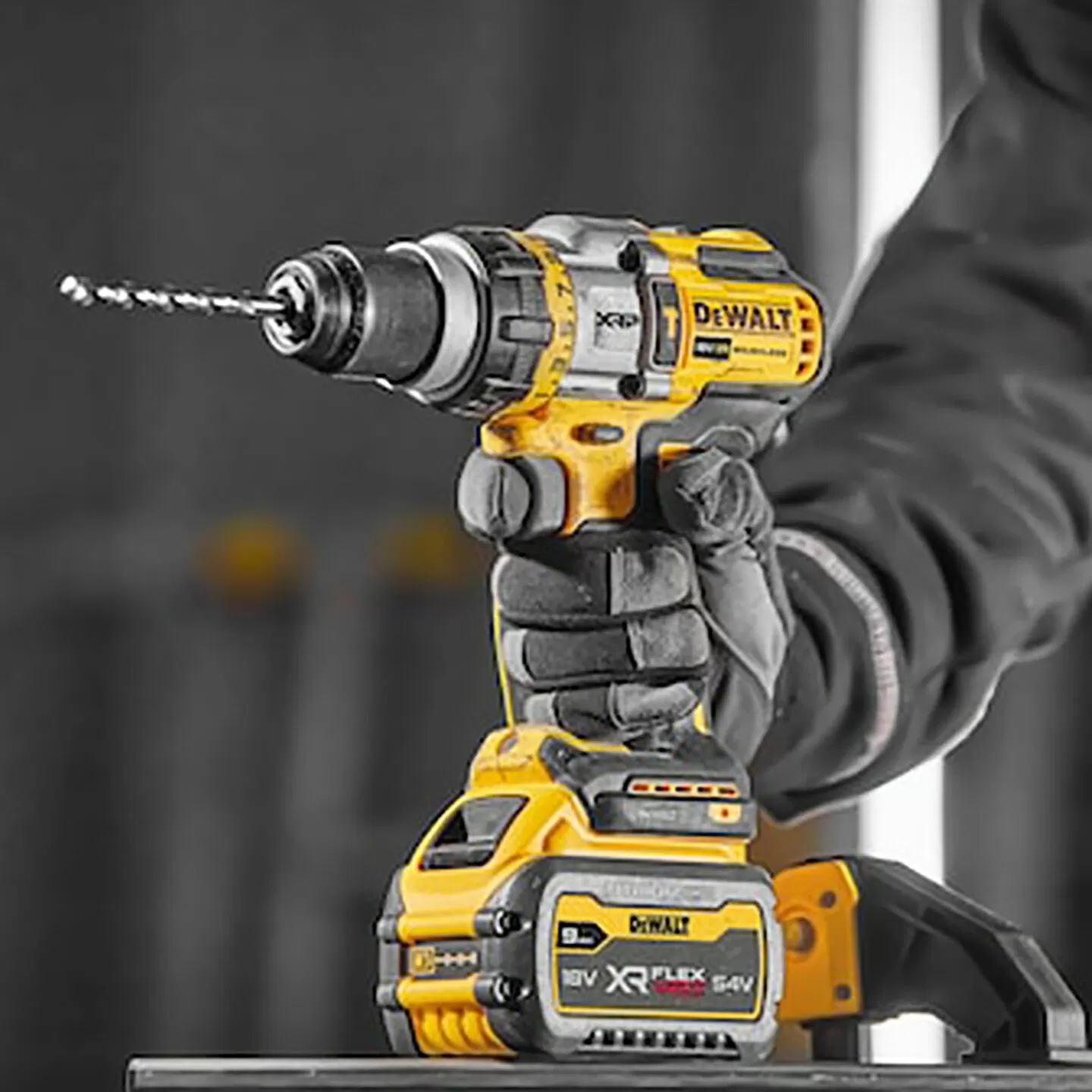 Dewalt DCD999X1-QW 18V 9AH Li-Ion Akülü Darbeli Matkap Vidalama