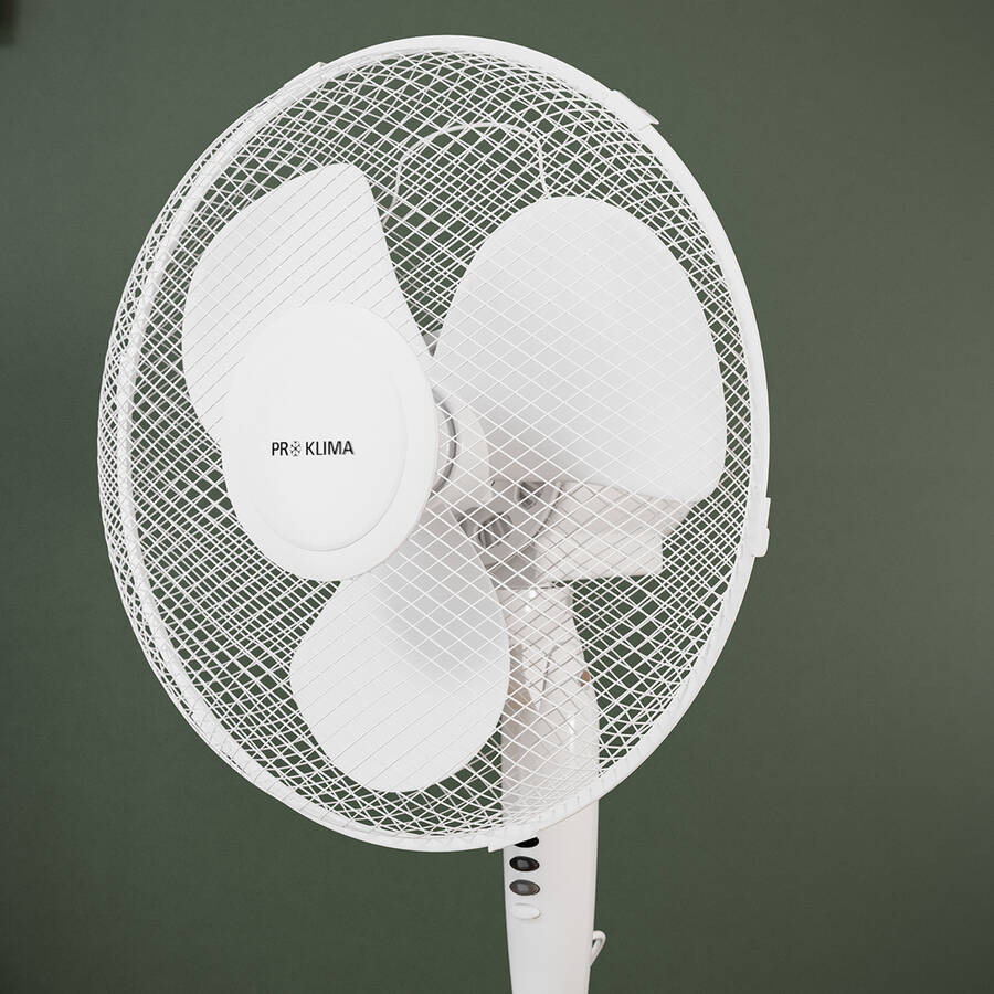 Voltomat Ayaklı Vantilatör 50W Beyaz